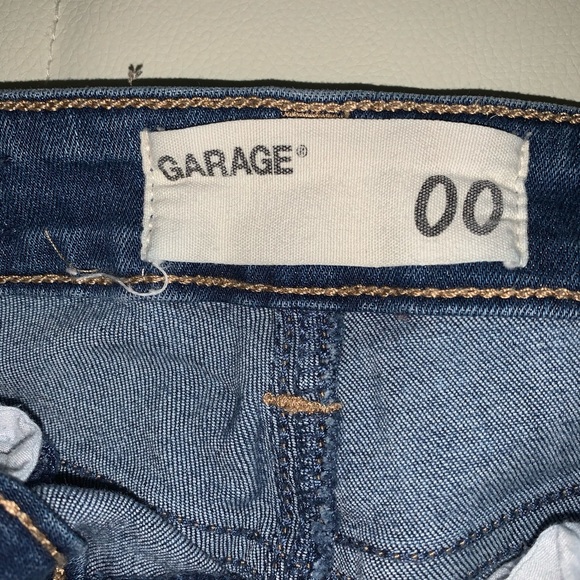 Jeans - Picture 3 of 3